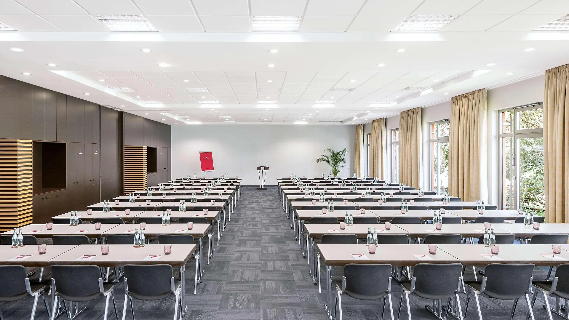 Nh Collection Nuernberg City Hotel Norymberga